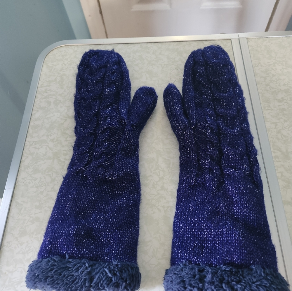 Women's blue winter fleece lined gloves